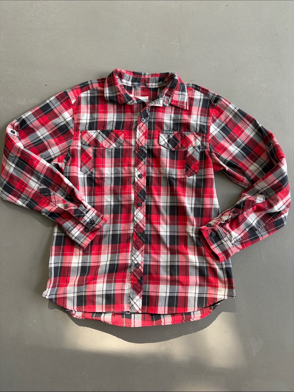 Columbia Omni-Wick Red Black White Plaid Button-Down Shirt Small